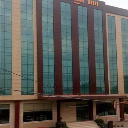 Clarion Inn Sevilla Панчкула Екстер'єр фото